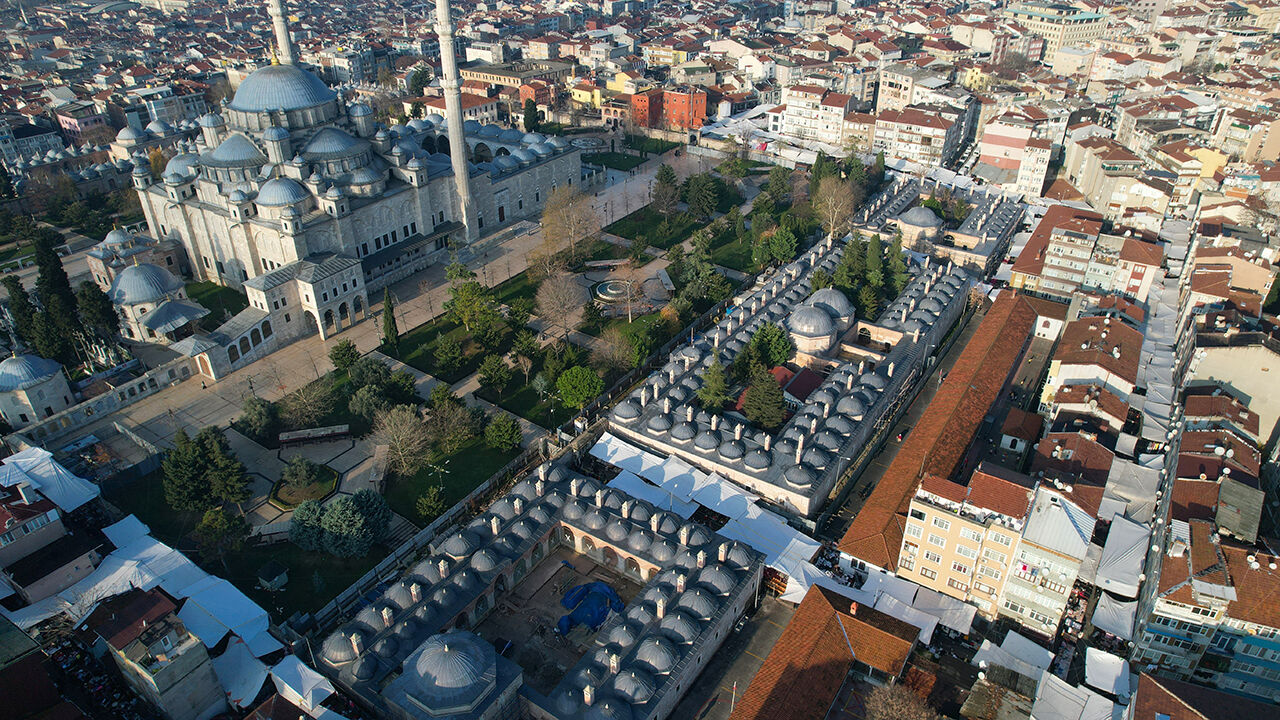 Sıra gizemli sarnıçta! Fatih Sultan Mehmed'in Karadeniz Medresesi'nde son aşamaya gelindi - 1. Resim