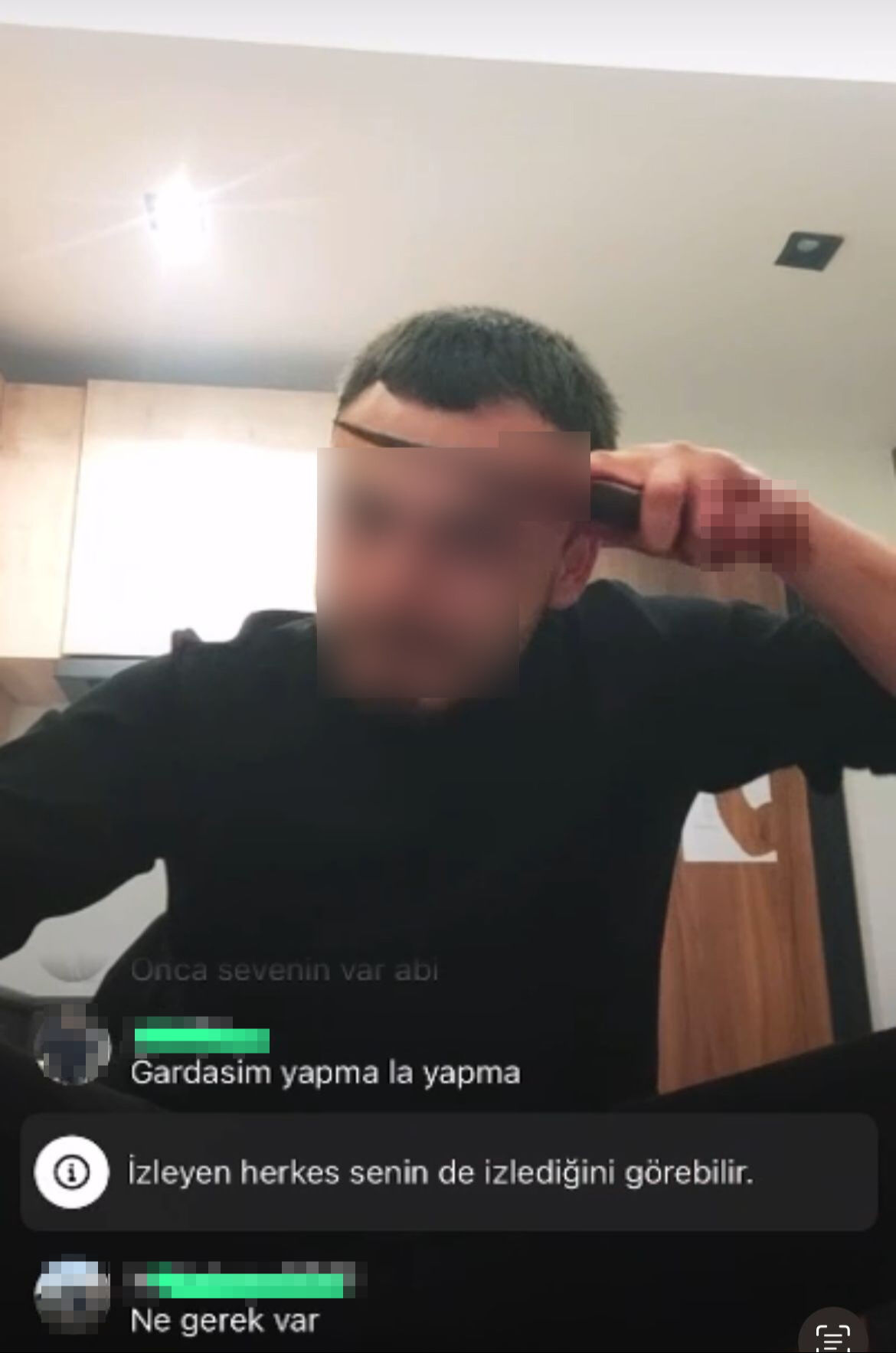 Canlı yayında korkunç olay! Polis kapıyı kırarak açtı, o anlar kamerada - 1. Resim