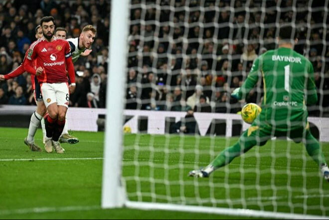 İngiltere'de gündem Altay Bayındır! Tottenham-Manchester United maçına damga vuran hata - 2. Resim