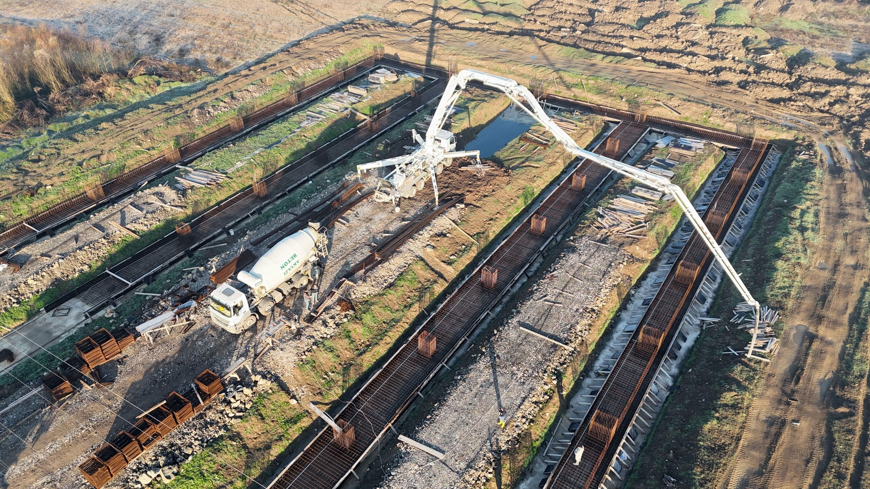 3 kişi ile yola çıktılar dünya markası oldular! Şimdi Sakarya'da 10 milyon dolarlık fabrikanın temelini attılar - 2. Resim