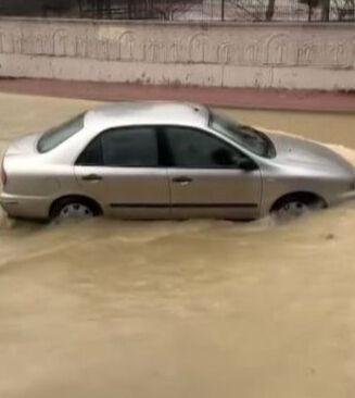 Antalya'da sağanak! Yollar göle döndü, tarım arazilerini su bastı Antalya'da sağanak! Yollar göle döndü, tarım arazilerini su bastı - 2. Resim
