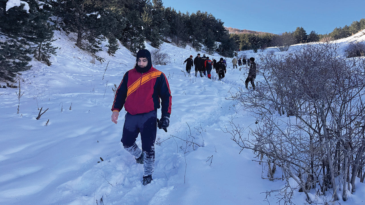 Erzurum Palandöken'de çığ düştü! 16 yaşındaki milli sporcu hayatını kaybetti - 1. Resim