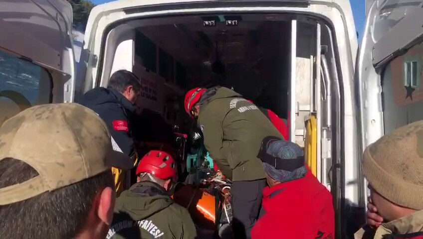 Erzurum Palandöken'de çığ düştü! 16 yaşındaki milli sporcu hayatını kaybetti - 4. Resim