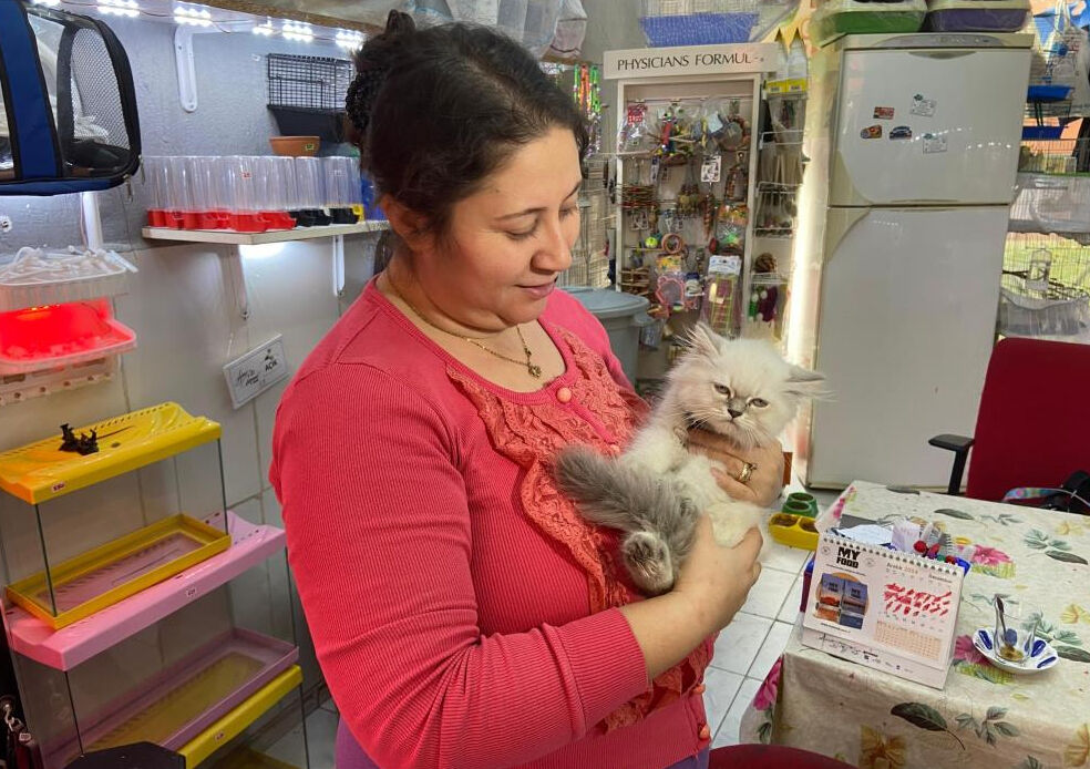 İzmir'de bir genç yaptığı hırsızlıkla herkesi şoke etti! Babası devreye girerek kurtardı İzmir'de bir genç yaptığı hırsızlıkla herkesi şoke etti! Babası devreye girerek kurtardı - 4. Resim