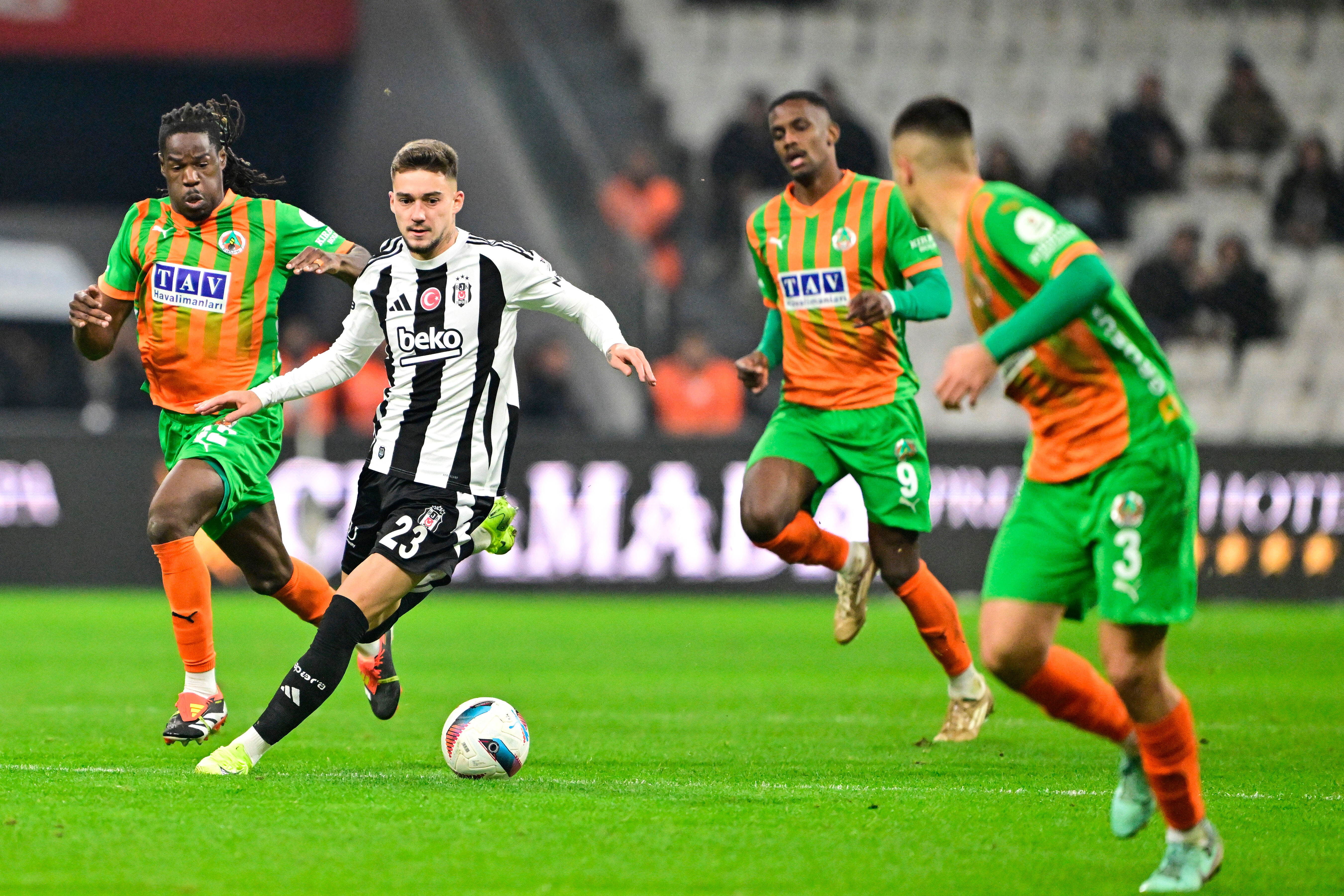 Beşiktaş Alanya'yı da geçemedi! Spor yazarları Beşiktaş için ne dedi? Beşiktaş Alanya'yı da geçemedi! Spor yazarları Beşiktaş için ne dedi? - 3. Resim