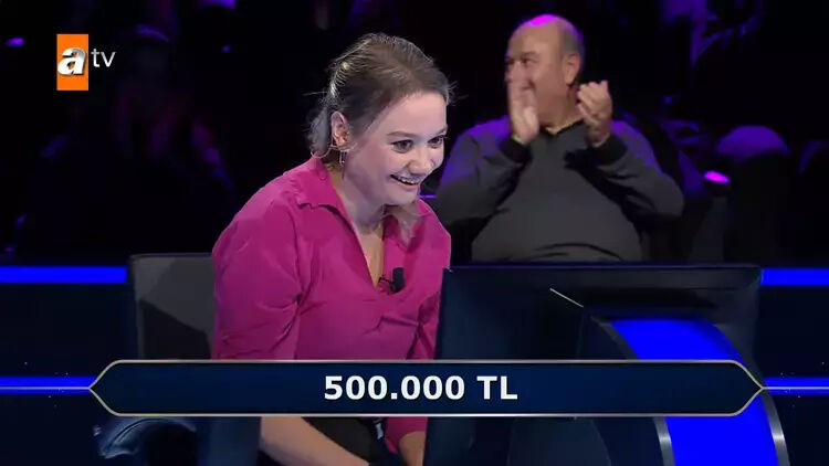 Cumhurbaşkanlığı forsu ve armasında 16 Türk devleti arasında hangisi yoktur? Kim Milyoner Olmak İster 1 milyonluk sorunun cevabı! - 1. Resim