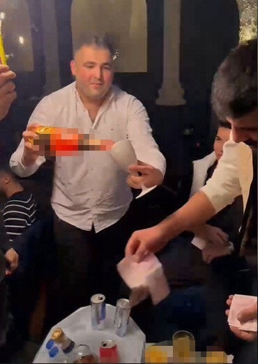 Gece kulübündeki görüntüleri dikkat çekmişti! SMA'lı bebeğin babası video çekip intihar etti Gece kulübündeki görüntüleri dikkat çekmişti! SMA'lı bebeğin babası video çekip intihar etti - 4. Resim