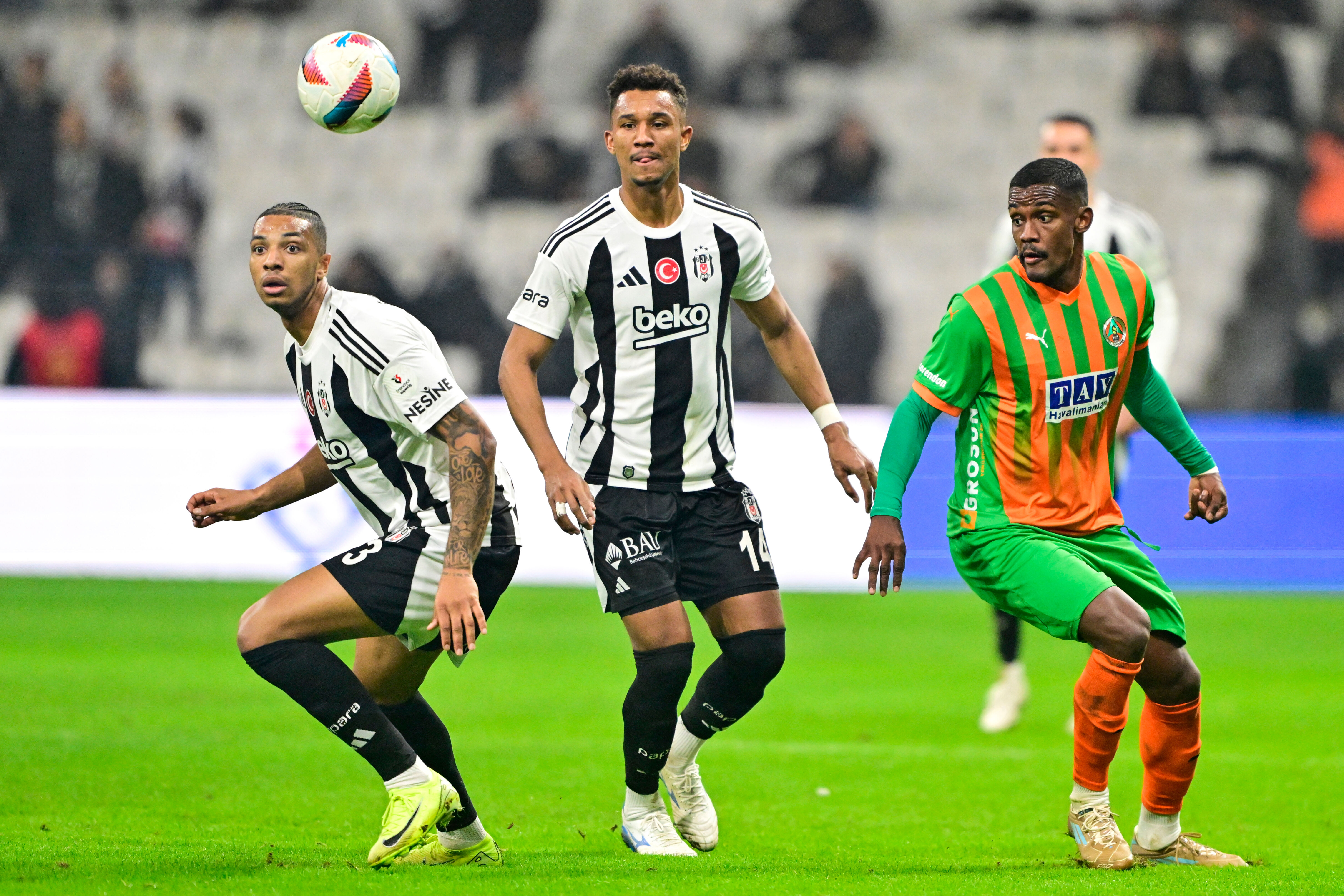 Trio ekibi Cihan Aydın'ın yönettiği Beşiktaş maçını yorumladı! Trio ekibi Cihan Aydın'ın yönettiği Beşiktaş maçını yorumladı! - 3. Resim