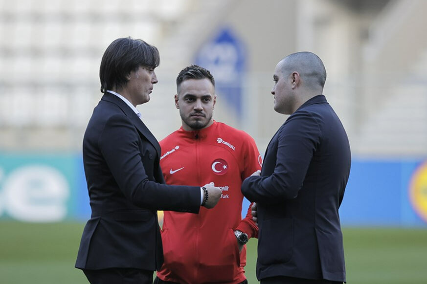 Adana Demirspor'un milli futbolcusu Yusuf Sarı, Fenerbahçe'ye önerildi! Son sözü Jose Mourinho söyleyecek Adana Demirspor'un milli futbolcusu Yusuf Sarı, Fenerbahçe'ye önerildi! Son sözü Jose Mourinho söyleyecek - 2. Resim
