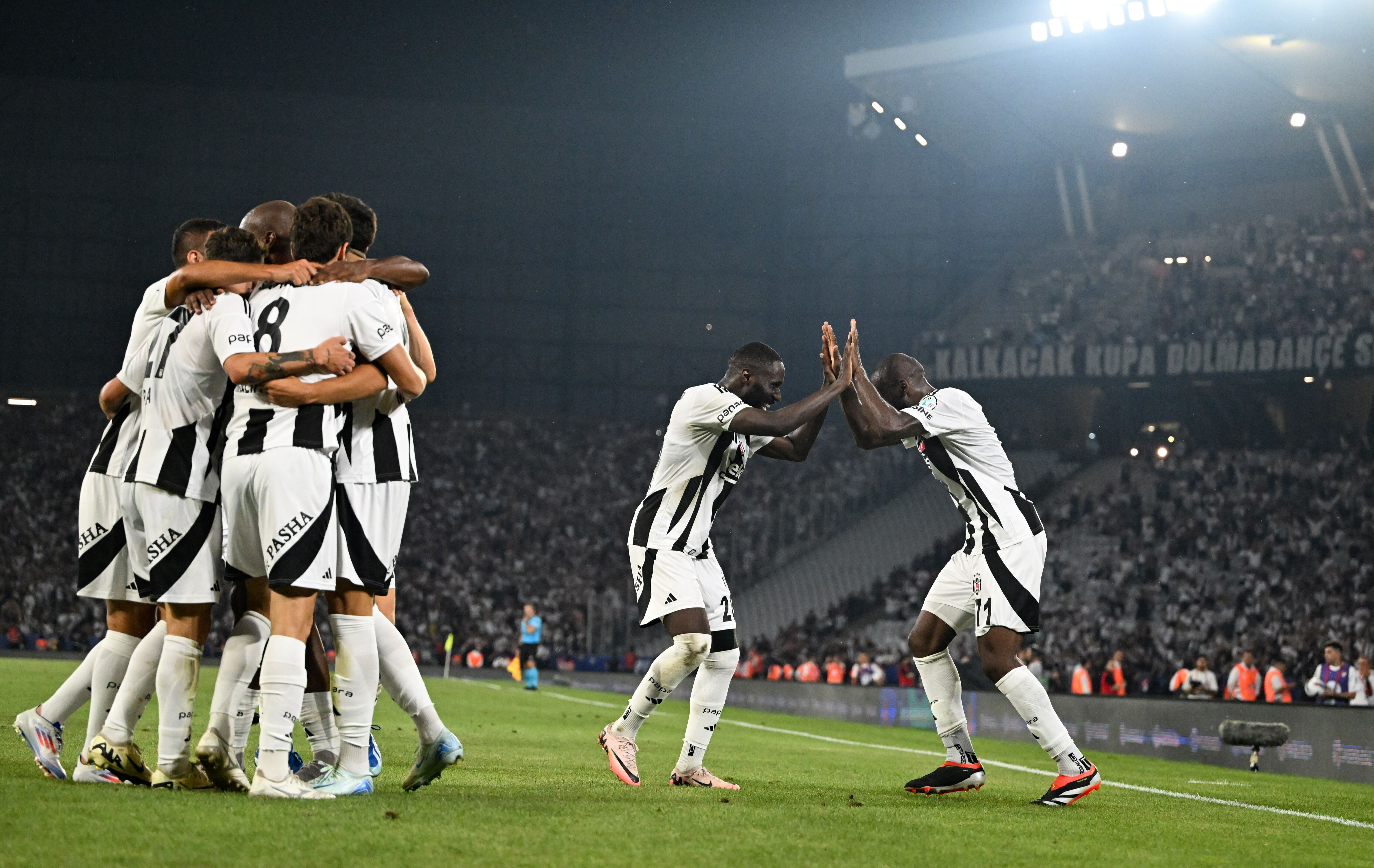 Beşiktaş'tan UEFA'ya Twente maçı için flaş başvuru!  Beşiktaş'tan UEFA'ya Twente maçı için flaş başvuru!