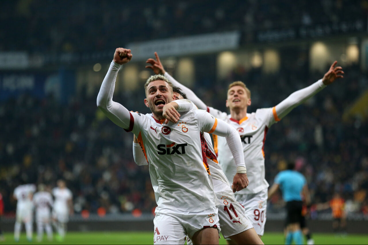 Galatasaray, Süper Lig'in devre arasına zirvede girdi - 2. Resim