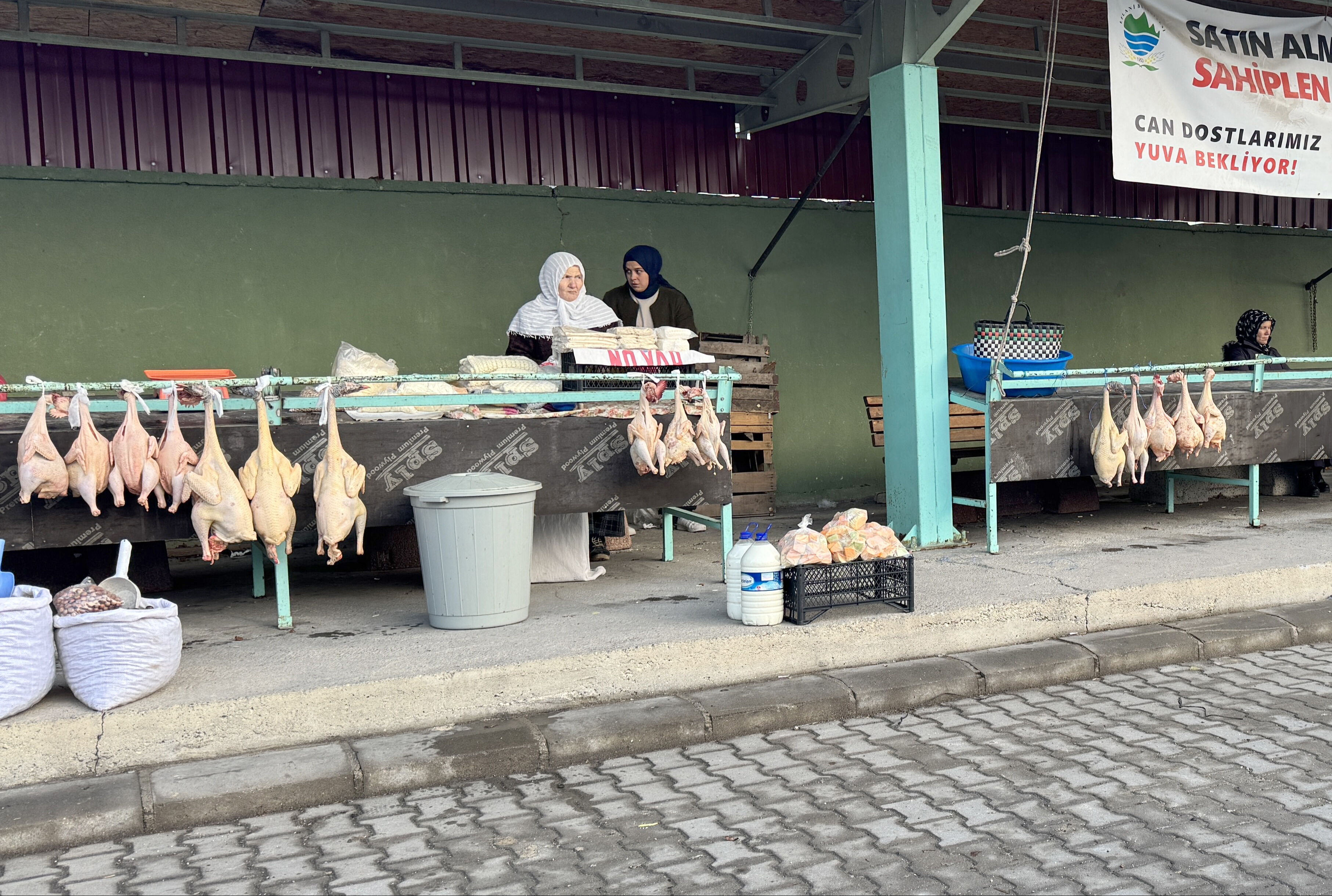 Hindi pazar tezgahlarında yerini aldı, fiyatı dudak uçuklattı - 2. Resim