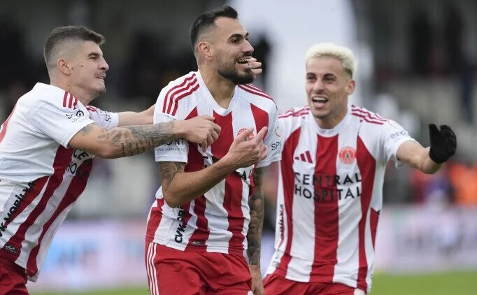 Maçın VAR hakemi Davut Dakul Çelik oldu! Amed SK - Ümraniyespor maçı hangi kanalda, ne zaman, saat kaçta? Maçın VAR hakemi Davut Dakul Çelik oldu! Amed SK - Ümraniyespor maçı hangi kanalda, ne zaman, saat kaçta? - 1. Resim