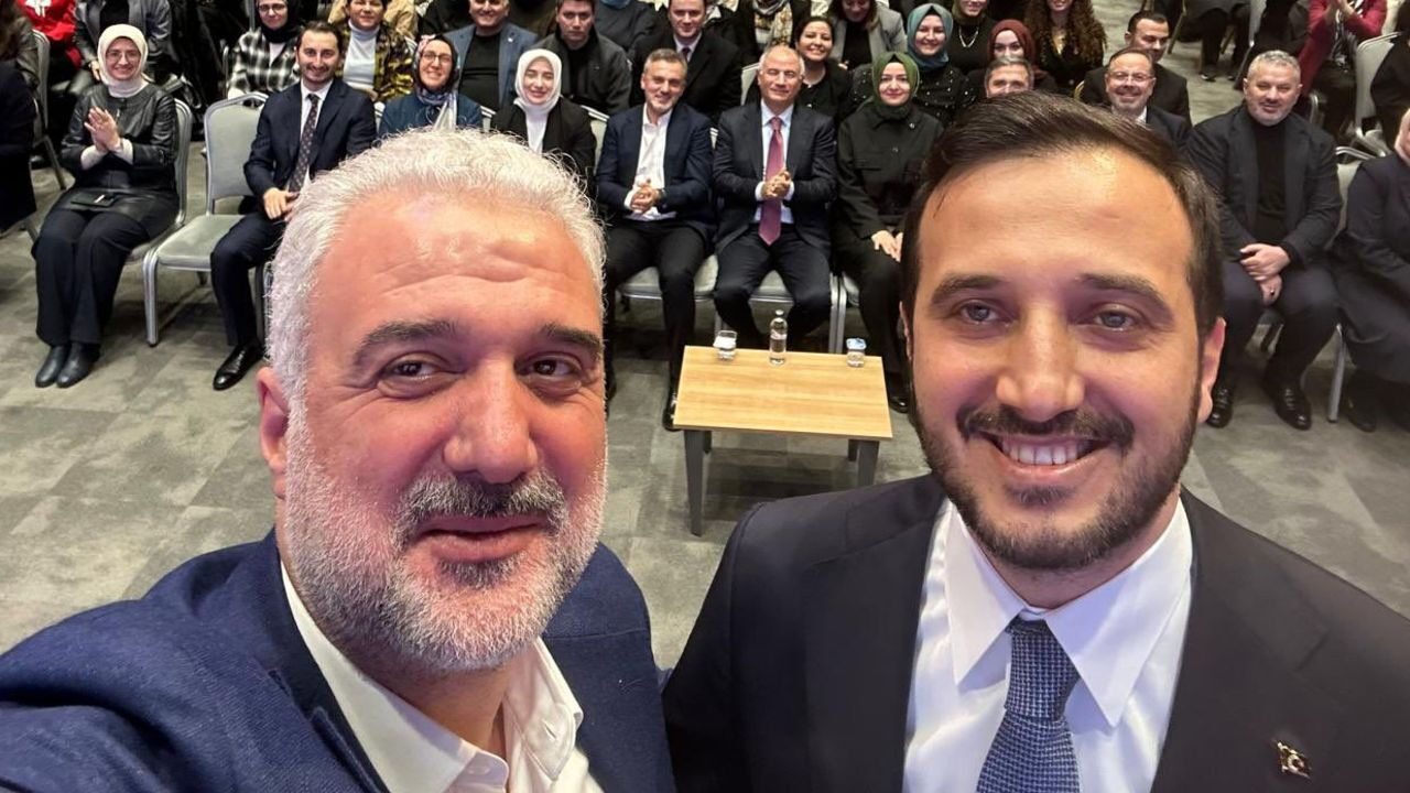 AK Parti'den İstanbul'a gençlik aşısı! İl başkanı tamam, sıra ilçelerde - 1. Resim