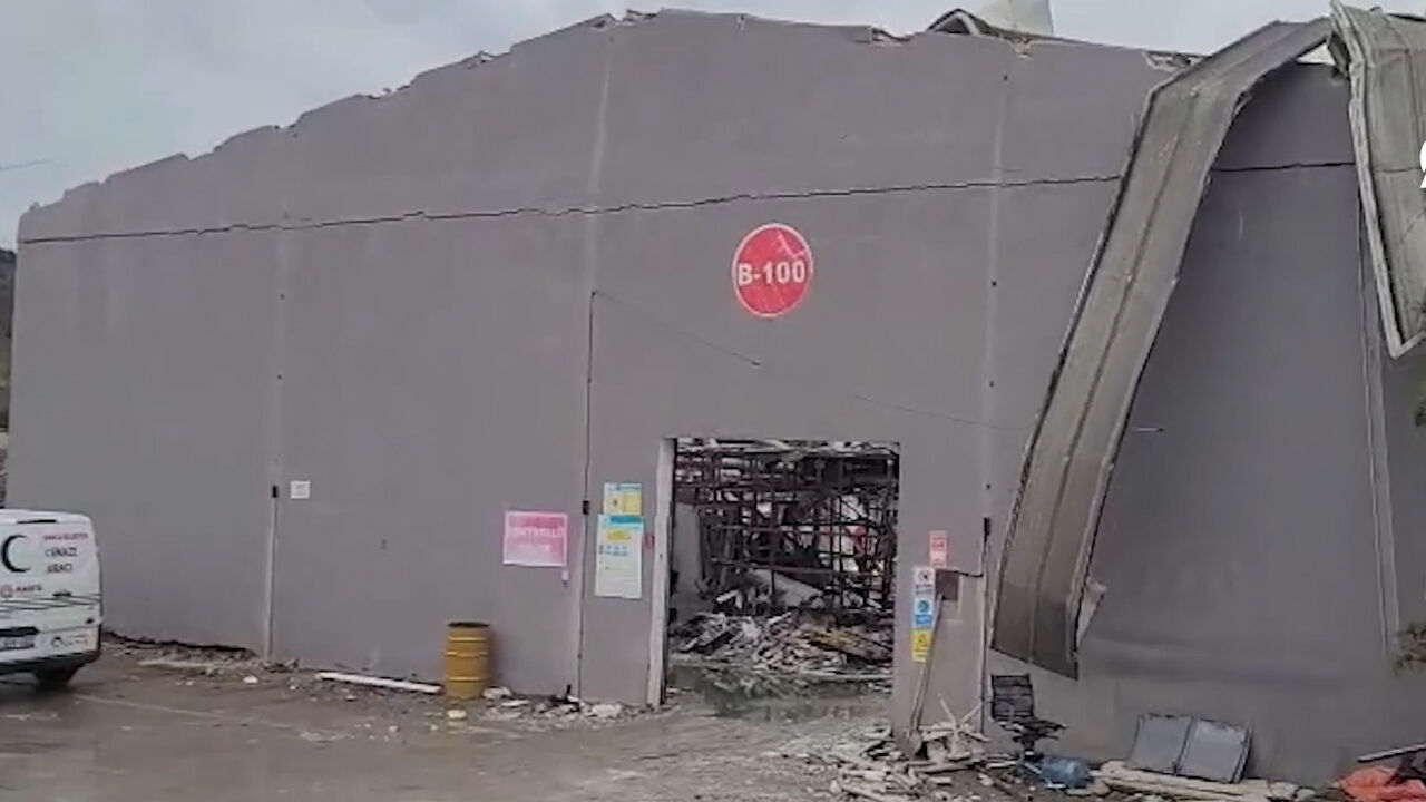 Balıkesir Karesi'de ZSR mühimmat fabrikasında patlama oldu! 11 kişi hayatını kaybetti Balıkesir Karesi'de ZSR mühimmat fabrikasında patlama oldu! 12 kişi hayatını kaybetti - 2. Resim