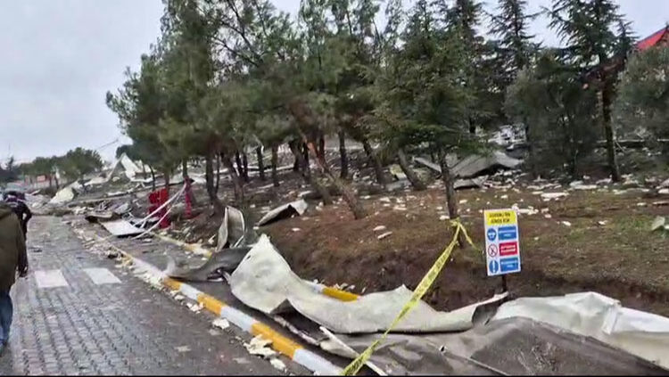 Balıkesir Karesi'de ZSR mühimmat fabrikasında patlama oldu! 11 kişi hayatını kaybetti Balıkesir'de patlama oldu! 12 kişi hayatını kaybetti - 1. Resim