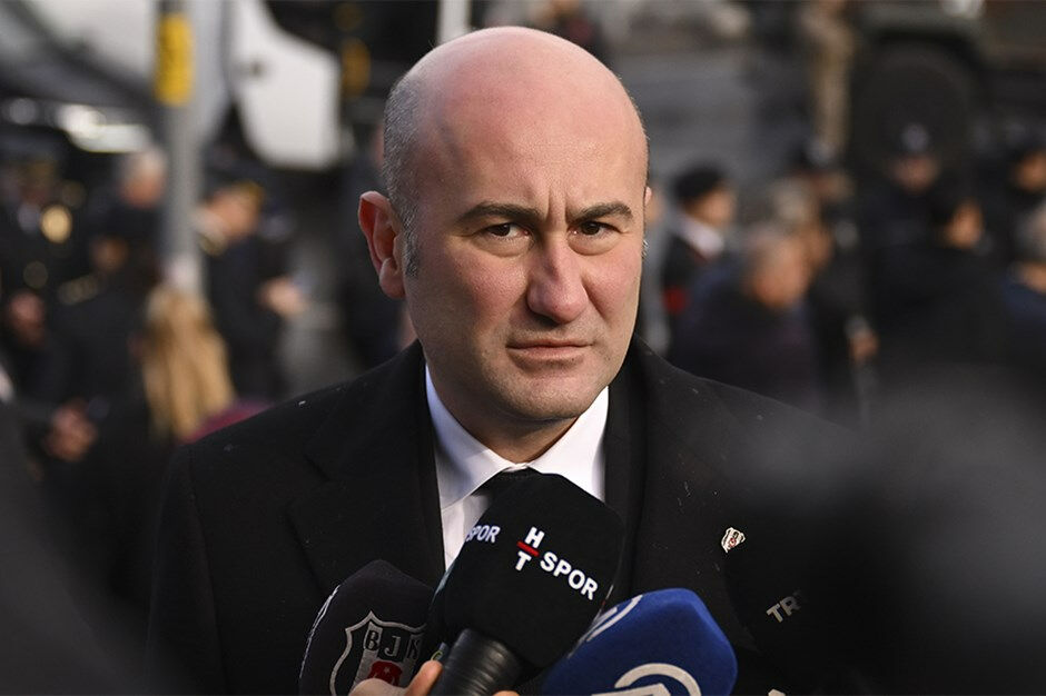 Beşiktaş'ta başkan adayları Hüseyin Yücel ve Serdal Adalı listelerini teslim etti - 1. Resim