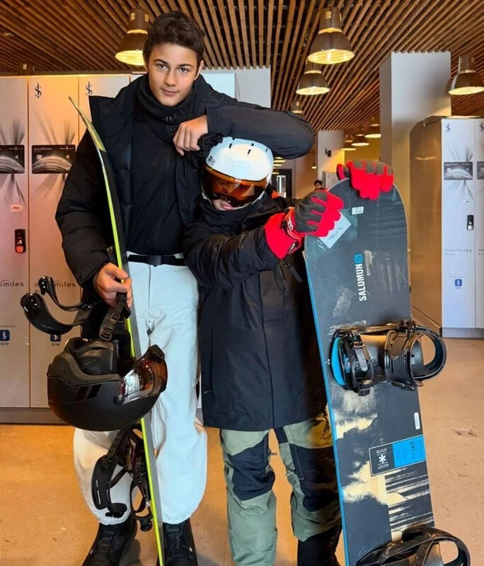 Çağla Şıkel ile Emre Altuğ'u korkutan haber! Hastaneye koştular Çağla Şıkel ile Emre Altuğ'u korkutan haber! Hastaneye koştular - 3. Resim