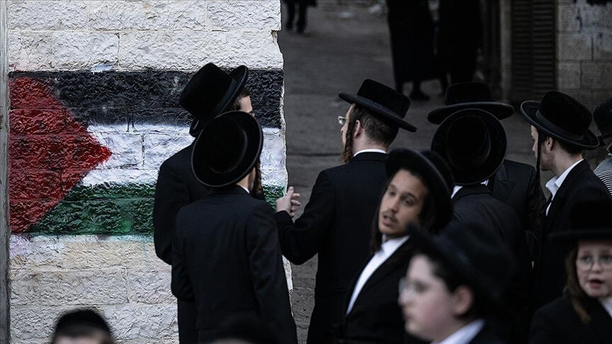 Haredi Yahudileri yolları kapattı! "Ölürüz de askerlik yapmayacağız" - 1. Resim