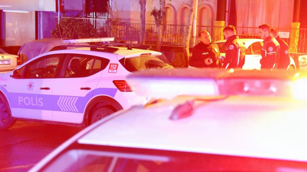 Her yerde aranıyordu, yakalandı! Son pişmanlığı polisleri şaşkına çevirdi Her yerde aranıyordu, yakalandı! Son pişmanlığı polisleri şaşkına çevirdi - 1. Resim