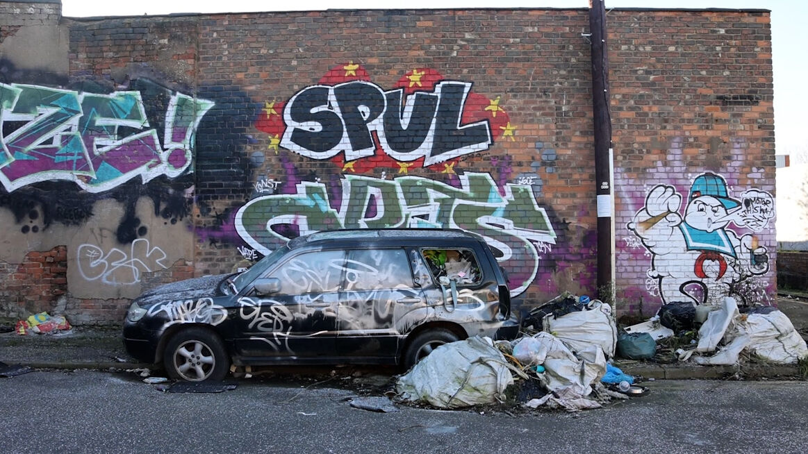 İngiltere'de yere çöp atan 5 yaşındaki çocuk mahkemeye çıkarıldı - 1. Resim