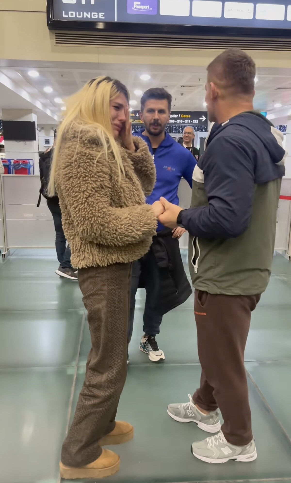 İsmail Balaban, Survivor i&ccedil;in yola &ccedil;ıktı! Ama g&ouml;r&uuml;nt&uuml;ler olay oldu! Karşılıklı ağladılar... - 2. Resim