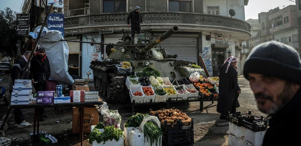 Esad askerleri sivil halka bomba atıyordu! Suriyeliler o tankı manav yaptı - 1. Resim