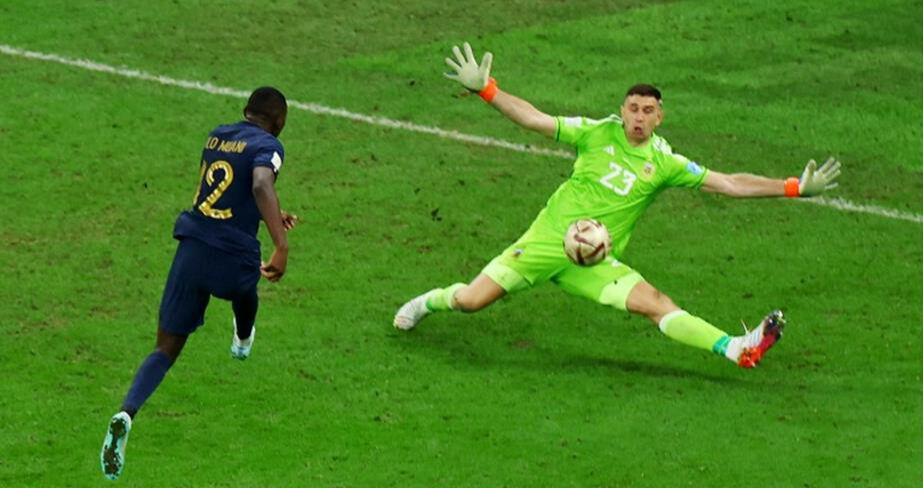 Galatasaray, Victor Osimhen'in yanına 95 milyon euro'luk golcü alıyor! Kolo Muani için düğmeye basıldı - 4. Resim