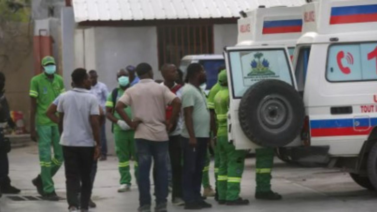 Haiti&#039;de çeteler hastaneyi bastı! Çok sayıda ölü var