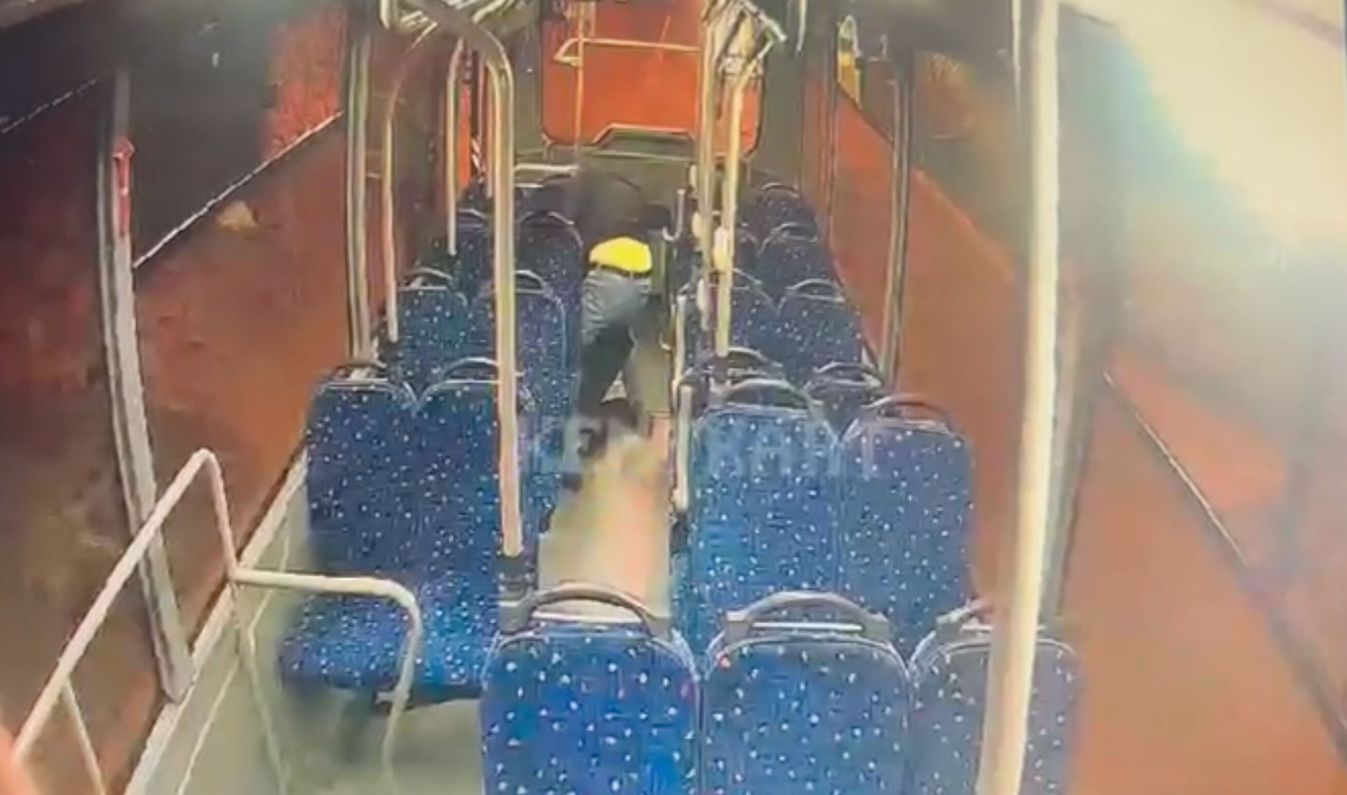 Kocaeli'de otobüste herkesin gözü önünde cinayet! Katil zanlısı ne diyeceğini bilemedi - 4. Resim