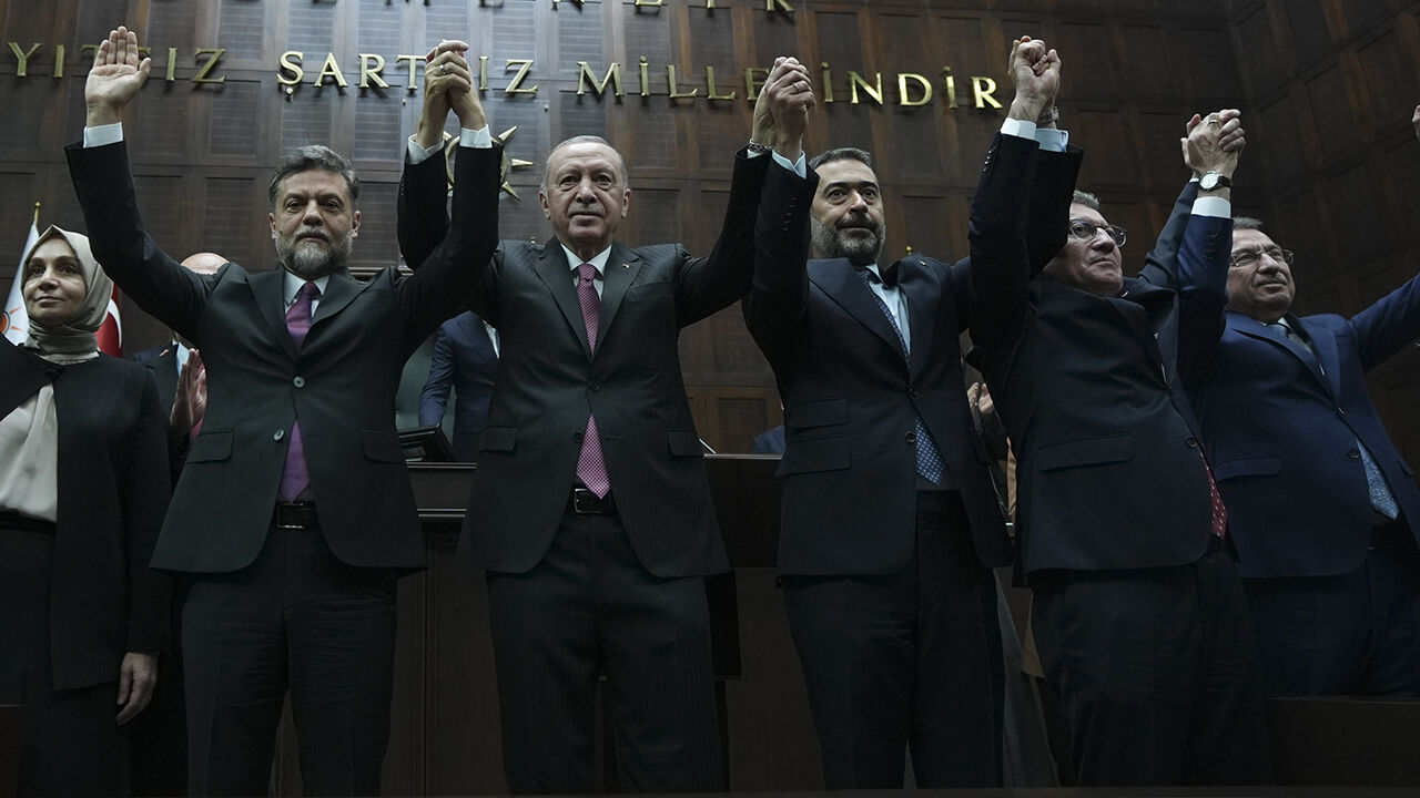 Ahmet Davutoğlu AK Parti'ye katılacak mı? Nedim Yamalı'dan dikkat çeken sözler Ahmet Davutoğlu AK Parti'ye katılacak mı? Nedim Yamalı'dan dikkat çeken sözler - 2. Resim