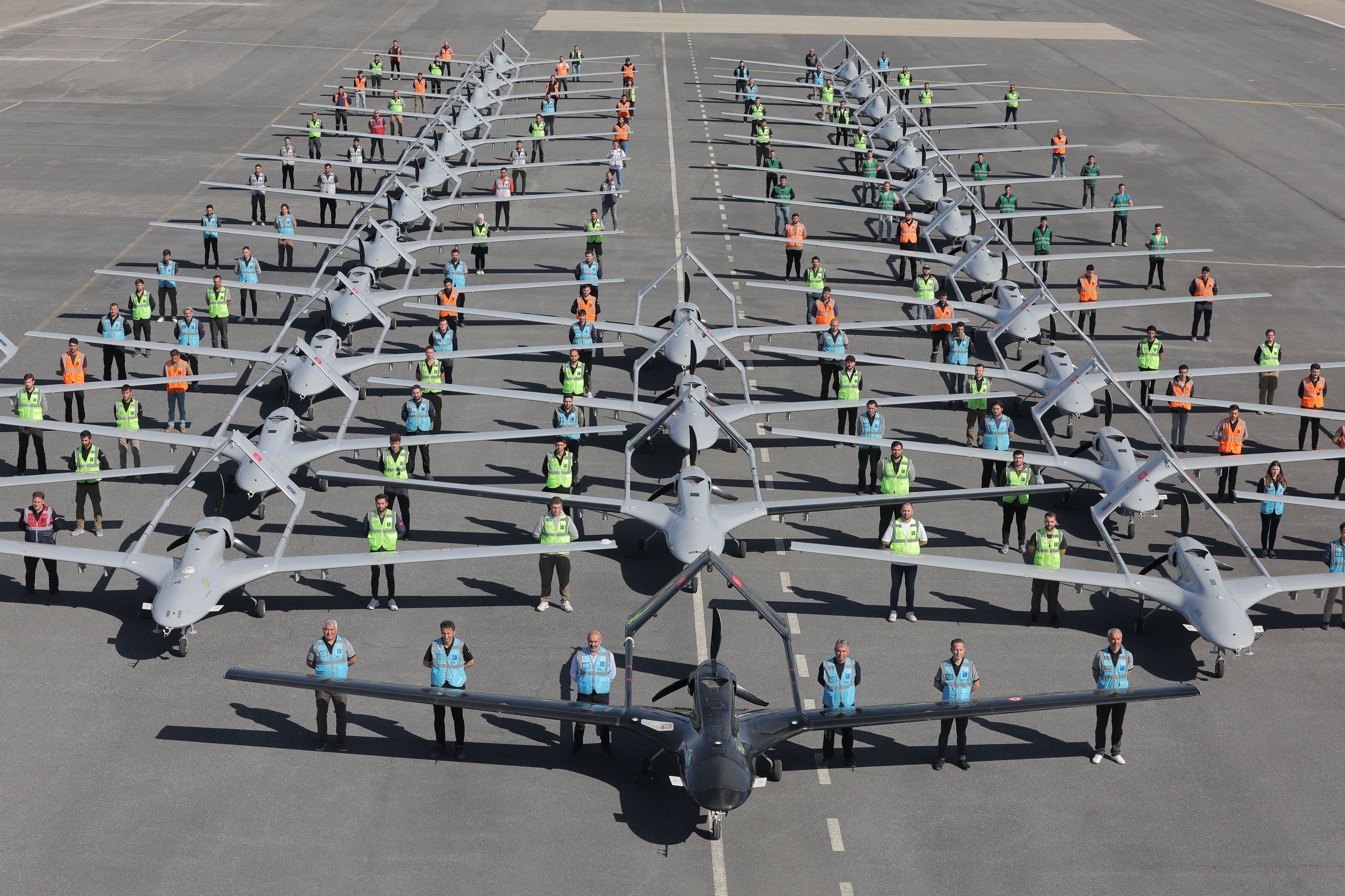 Hindistan medyasından Bayraktar TB2'ye övgü:  Hindistan medyasından Bayraktar TB2'ye övgü: