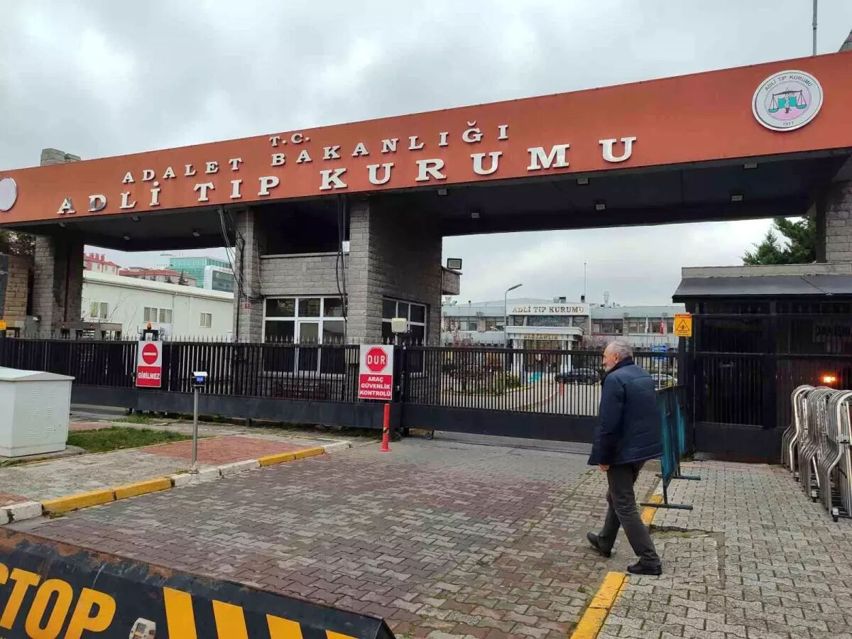 Rıza Kalkavan kimdir, neden öldü, kaç yaşında? Ünlü oyuncu Billur Kalkavan'ın kardeşidir  Rıza Kalkavan kimdir, neden öldü, kaç yaşında? Ünlü oyuncu Billur Kalkavan'ın kardeşidir  - 1. Resim