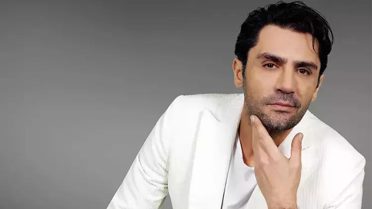 Şarkıcı Yaşar İpek'i gazeteci kardeşi Işık İpek evinde ölü bulundu! Ünlülerden mesaj yağdı - 4. Resim