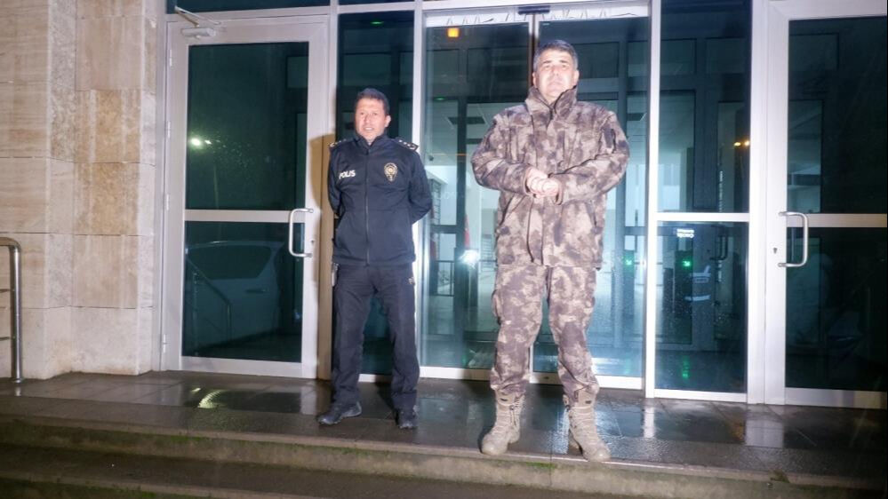 Sosyal medyadan silah paylaşan 26 kişi şafak operasyonuyla yakalandı - 3. Resim