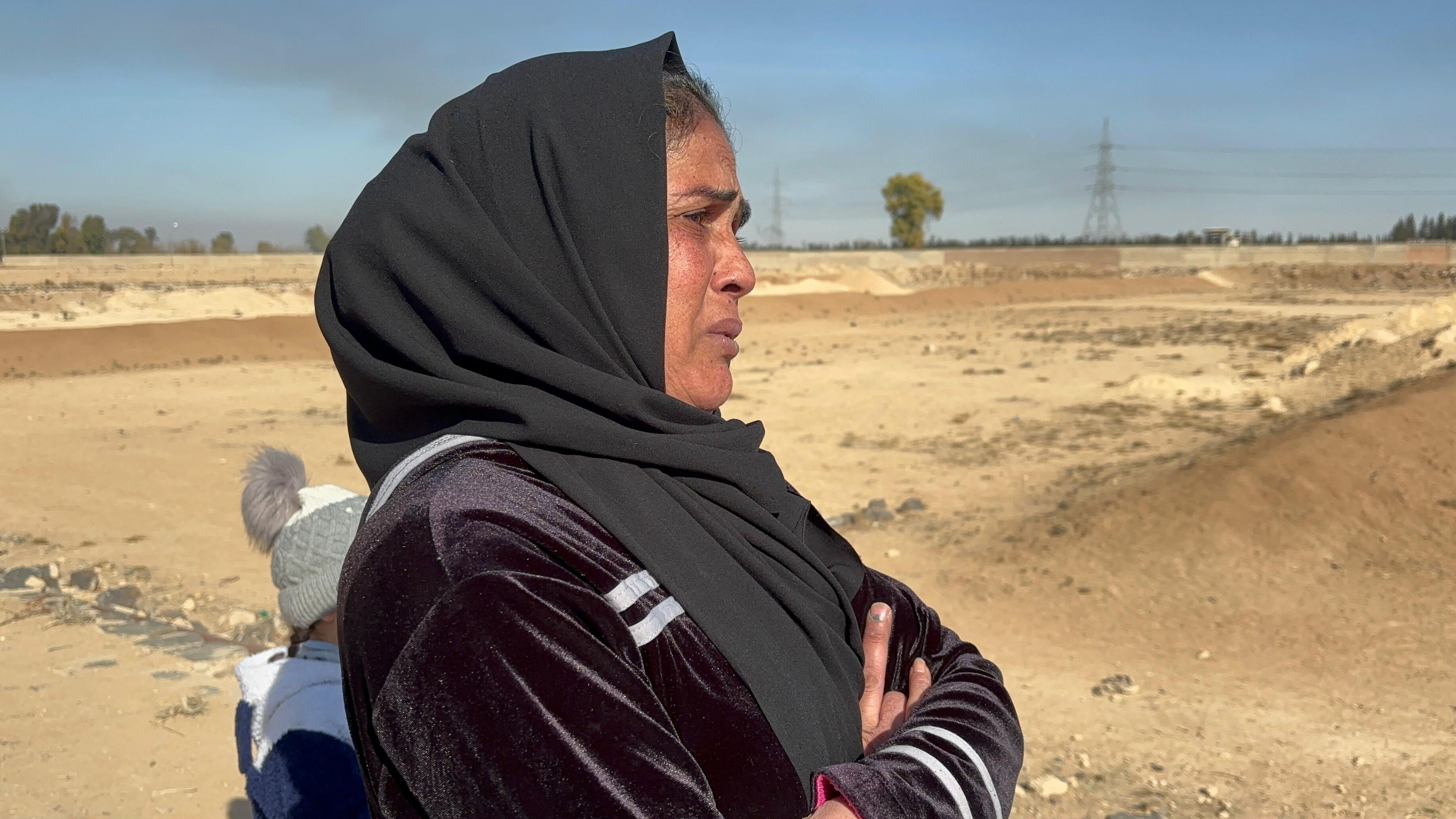 Vahşetin izleri gün yüzüne çıkıyor! Şam’da toplu kadın mezarları bulundu - 2. Resim