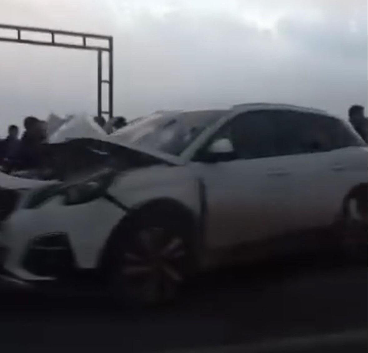 Yine okul servisi yine kaza! Bu kez adres Mardin.. 7 öğrenci yaralandı Yine okul servisi yine kaza! Bu kez adres Mardin.. 7 öğrenci yaralandı - 1. Resim