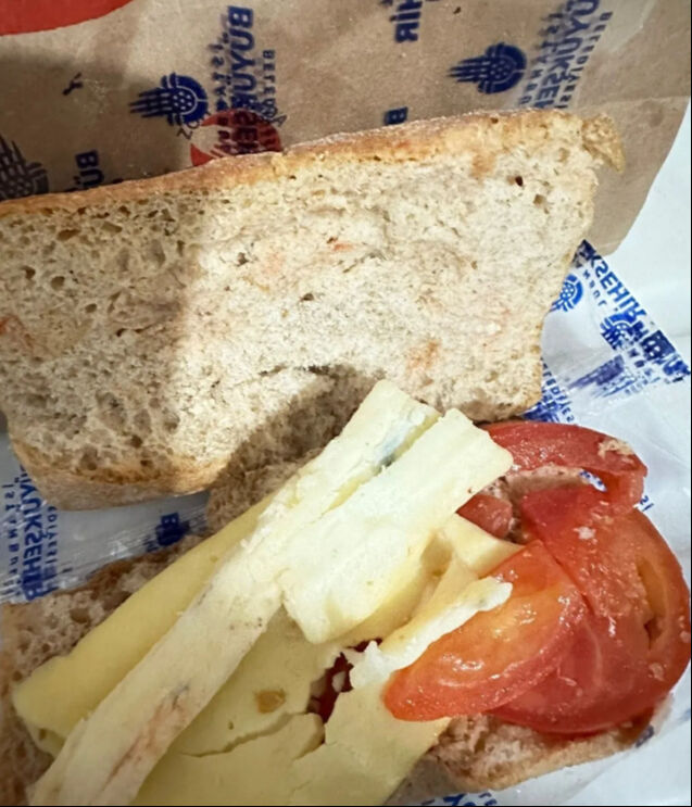 İBB'nin dağıttığı kumanyalardan 56 öğrenci hastanelik olmuştu! 'Okul dışında ve izinsiz dağıtım' iddiası - 5. Resim