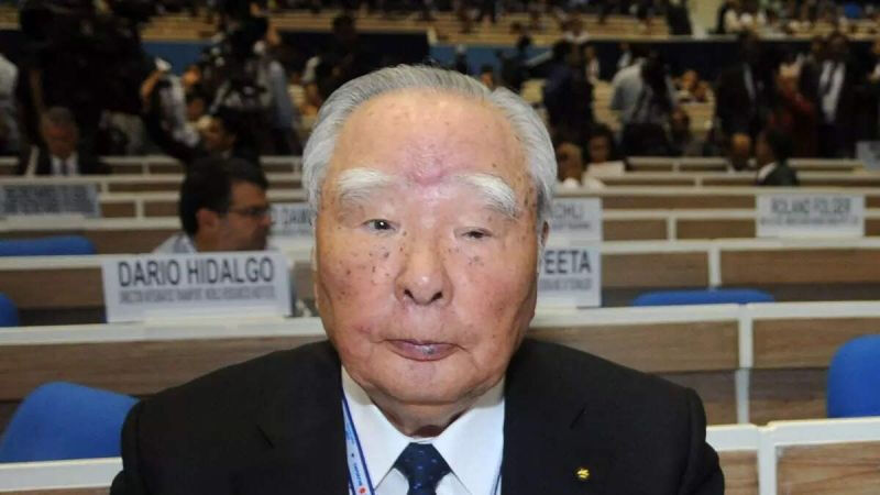 Otomotivin dünyasının efsane ismi Osamu Suzuki hayatını kaybetti! - 3. Resim