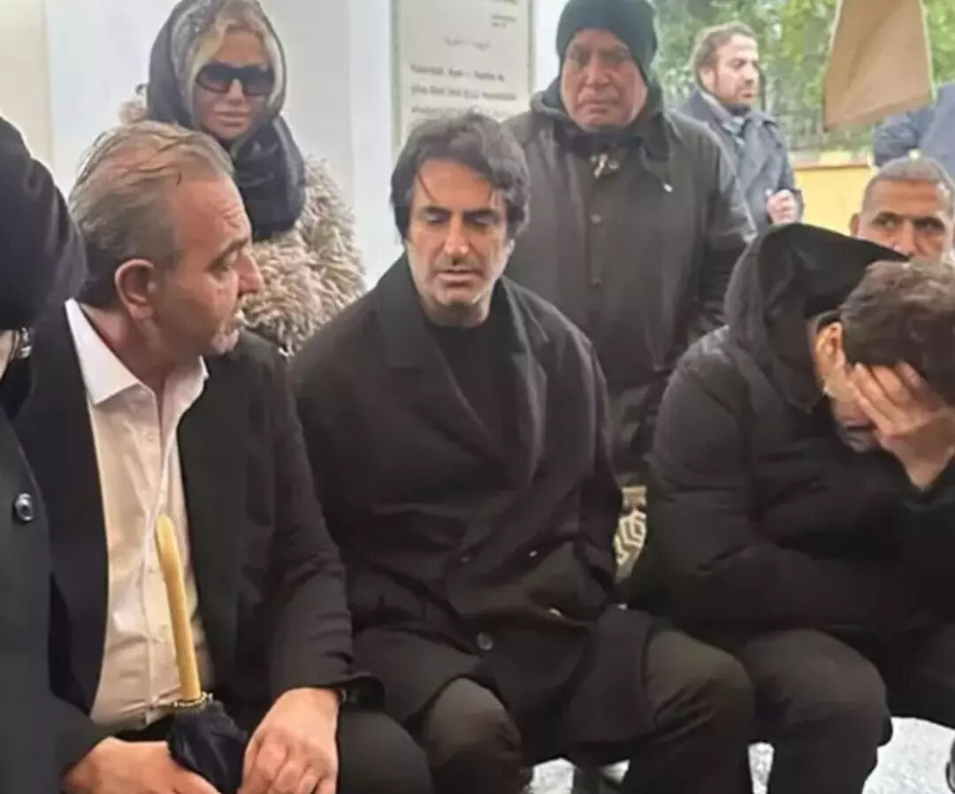 Yaşar İpek'in evinde ölü olarak bulunan gazeteci kardeşi Işık İpek son yolculuğuna uğurlandı! Cenazeye ünlü akını... - 3. Resim