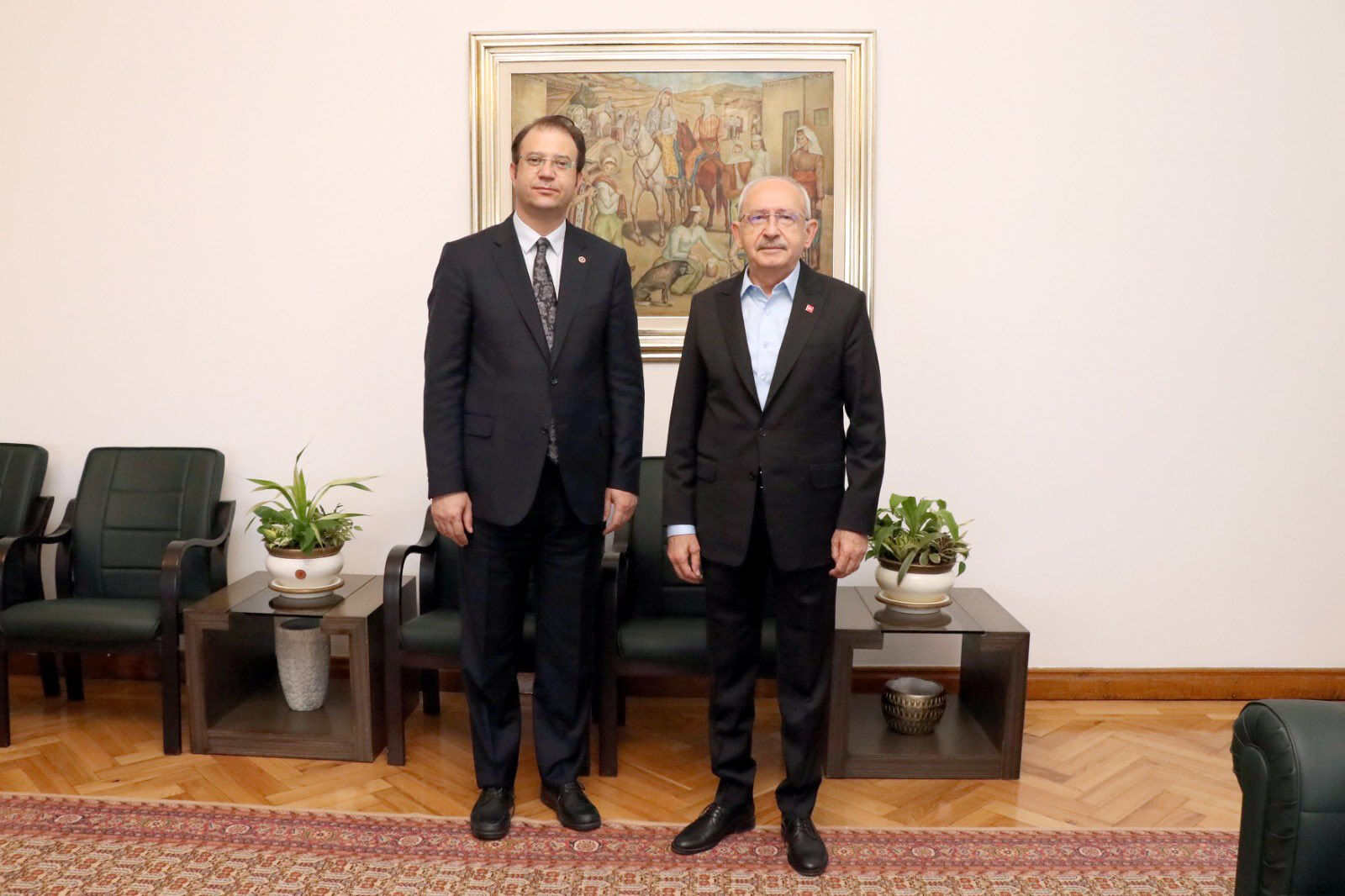 CHP'de deprem! Kars Milletvekili Alp, kesin ihraç istemiyle disiplin kuruluna sevk edildi - 1. Resim