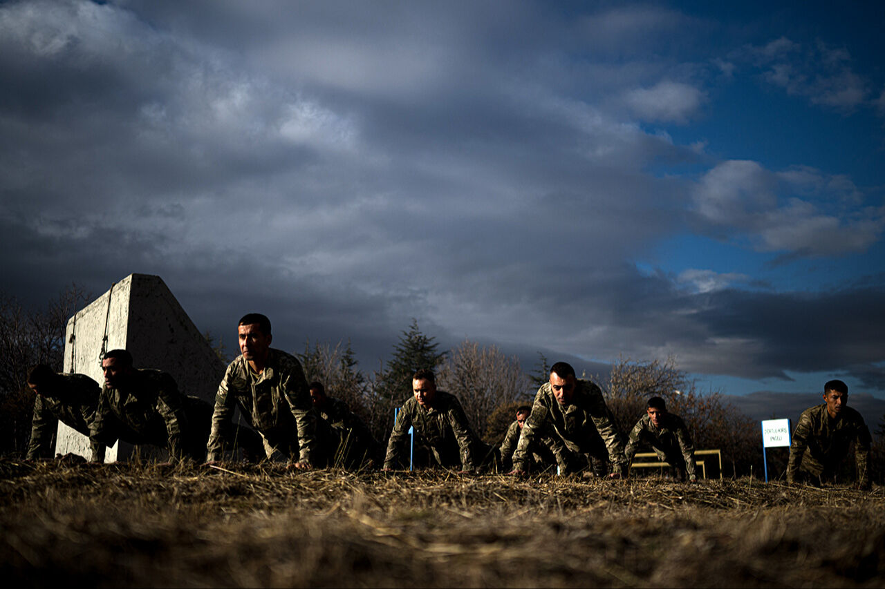 En iyi Türk keskin nişancı uzmanları burada yetişiyor! TSK'nın keskin nişancıları 2 kilometreden tam isabetle vuruyor - 1. Resim