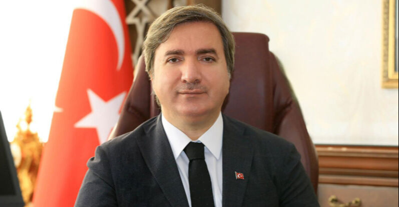 Erzincan'da yolcu otobüsü şarampole devrildi! Çok sayıda ambulans olay yerinde - 3. Resim