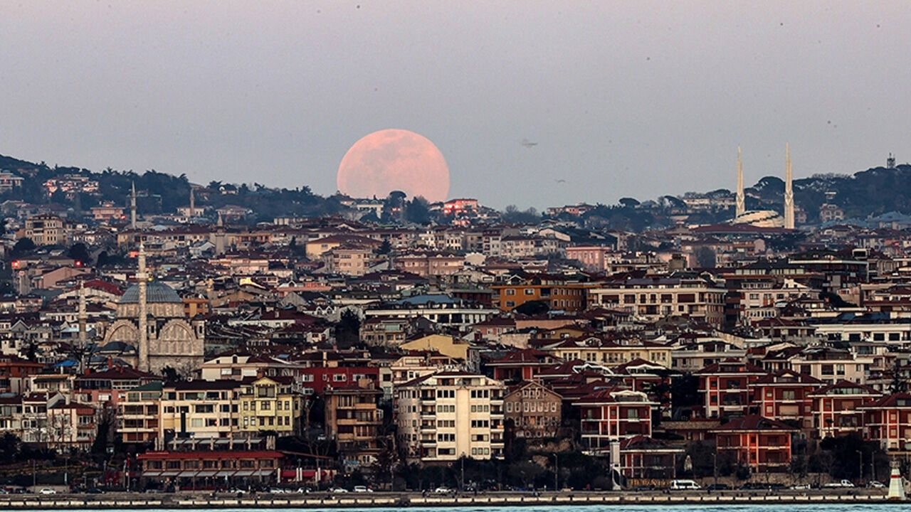 İstanbul'un dört ilçesine dikkat çekti! 25 bin liralık daire 18 bine düştü, giderek artacak - 1. Resim