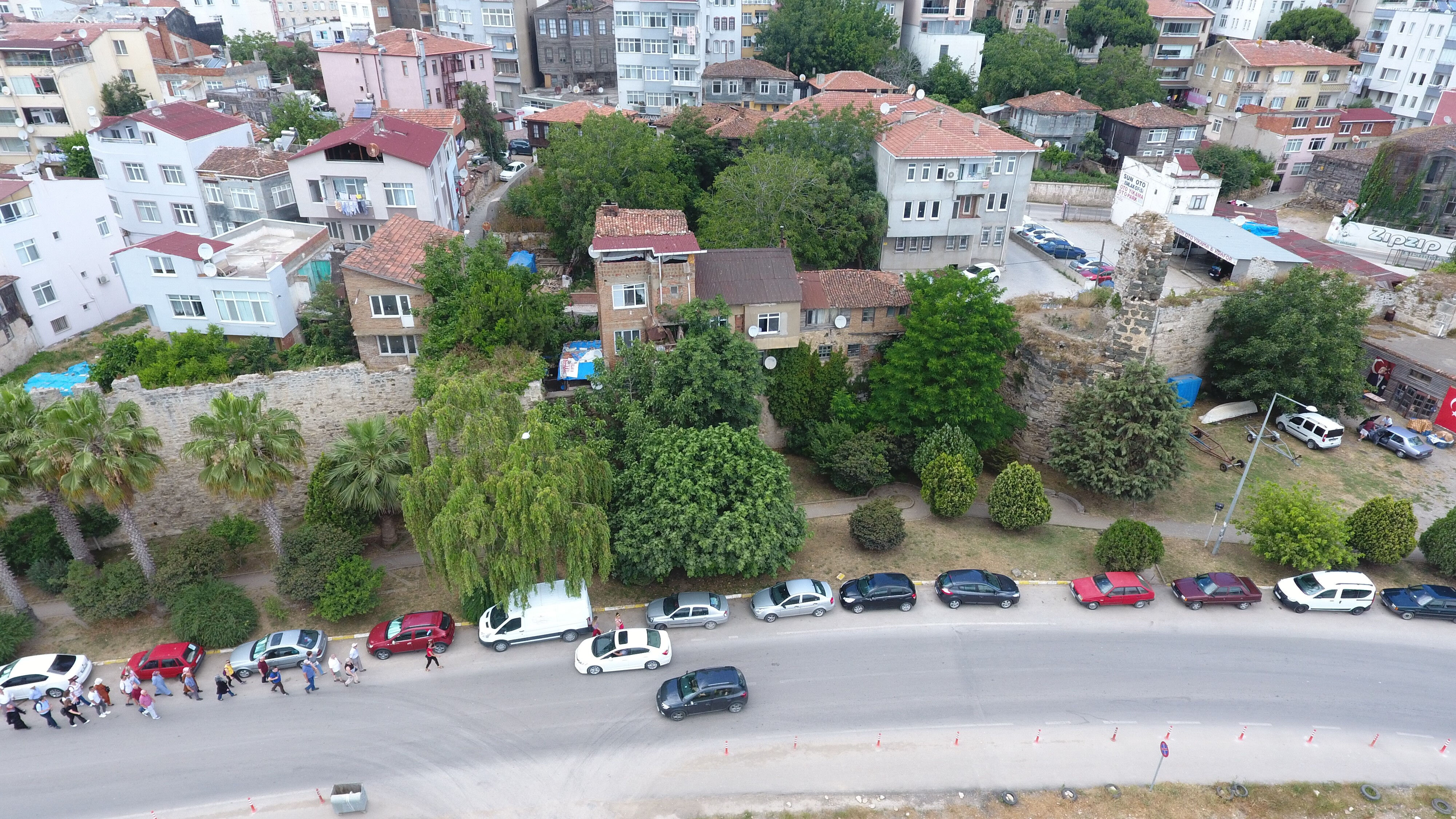 'Kalekondu'lar tarih oluyor! 2800 yıllık Sinop Kalesi'nin sırtındaki evlerin sonu geldi 'Kalekondu'lar tarih oluyor! 2800 yıllık Sinop Kalesi'nin sırtındaki evlerin sonu geldi - 2. Resim