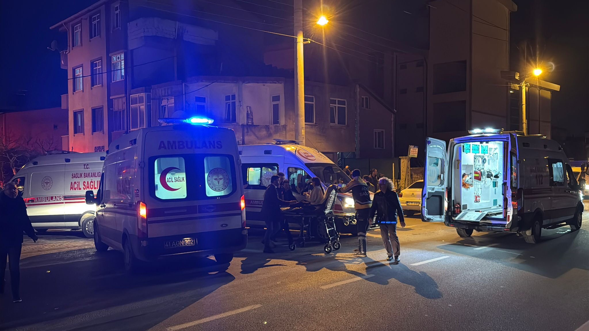 Kocaeli'de bir binada doğal gaz patlaması! Çok sayıda yaralı var Kocaeli'de bir binada doğal gaz patlaması! Çok sayıda yaralı var - 2. Resim