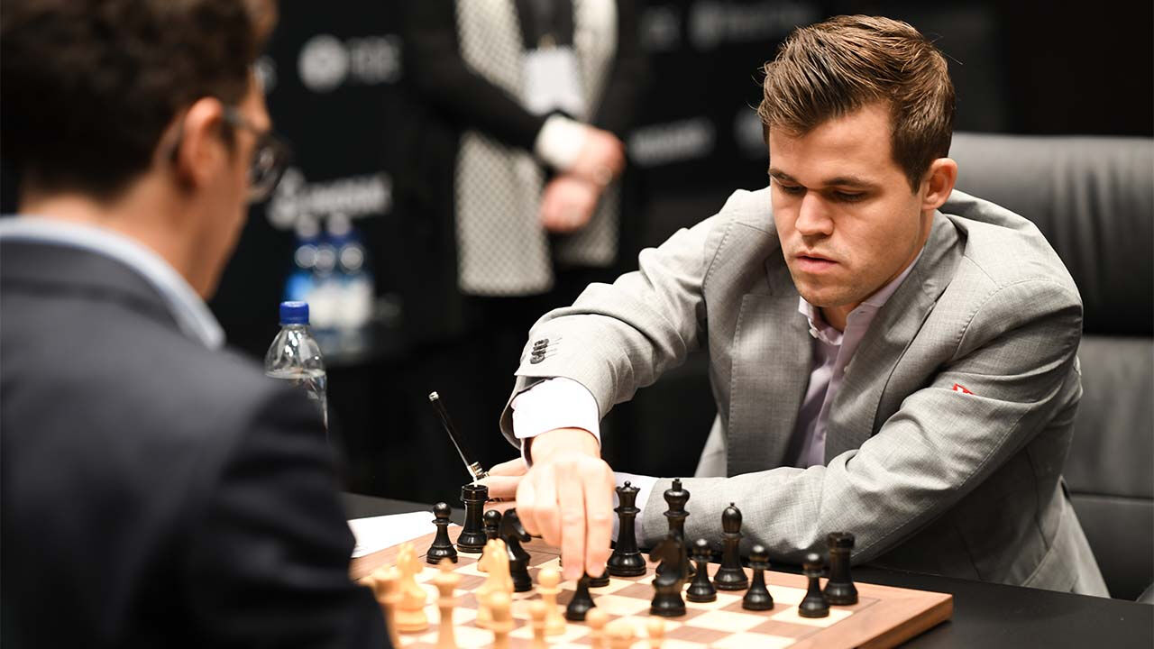 Magnus Carlsen kimdir, kaç yaşında? Kot pantolonunu değiştirmediği için turnuvadan diskalifiye edildi - 3. Resim