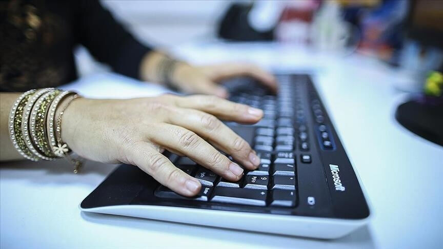 MEB sözleşmeli personel alımı yapıyor! Başvuru tarihi, şartları, kadro dağılımı açıklandı MEB sözleşmeli personel alımı yapıyor! Başvuru tarihi, şartları, kadro dağılımı açıklandı - 1. Resim