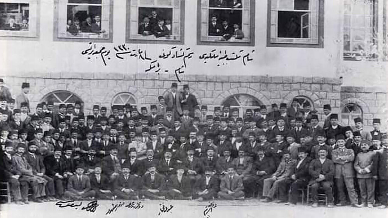 Suriye'de Abdülhamid Han'dan bir miras: Şam Mekteb-i Tıbbiye-i Şahane yeniden hayata kazandırılıyor Suriye'de Abdülhamid Han'dan bir miras: Şam Mekteb-i Tıbbiye-i Şahane yeniden hayata kazandırılıyor - 2. Resim