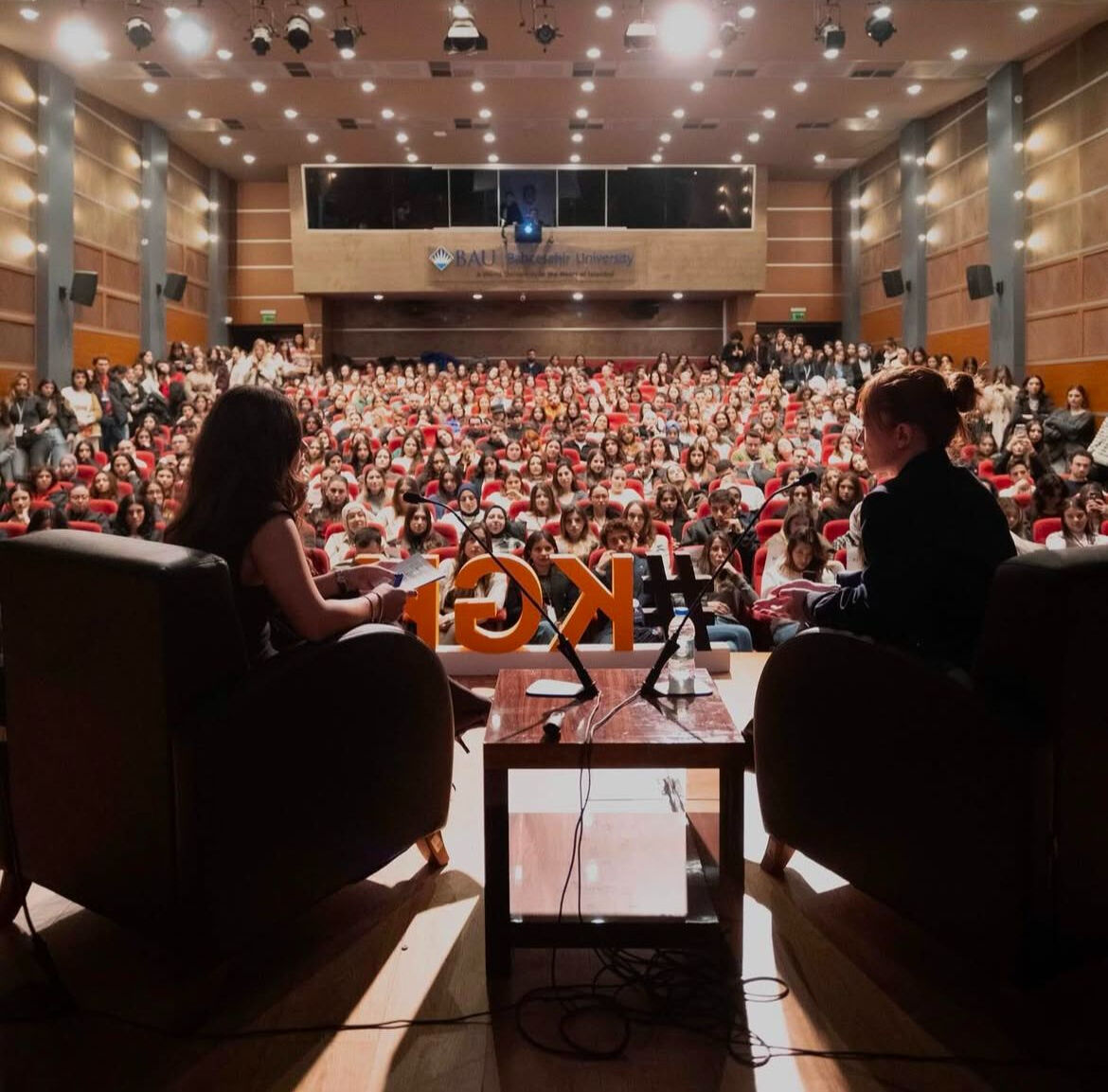 Yakışıklı Güvenlik üniversite paneline davet edildi, tartışmalar alevlendi - 1. Resim